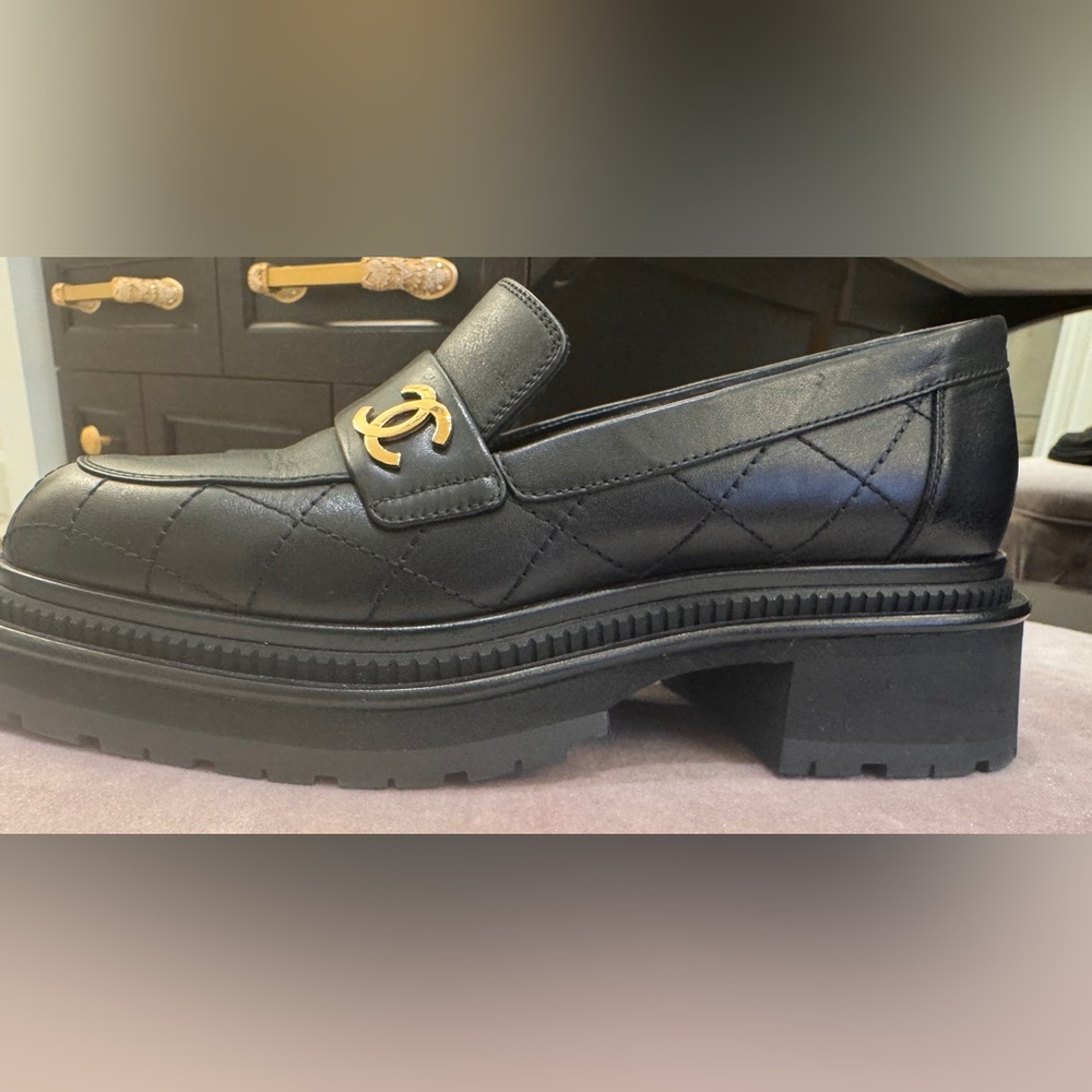 CHANEL Black Leather Loafers with Gold Accent - Picture 2 of 4